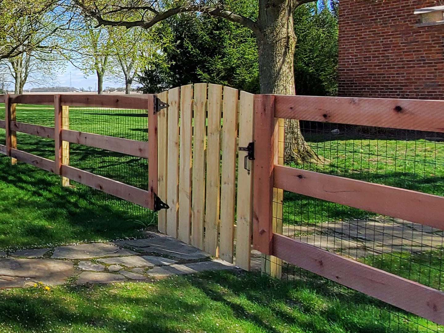 Farm Kentucky Board Fence in Dayton Ohio