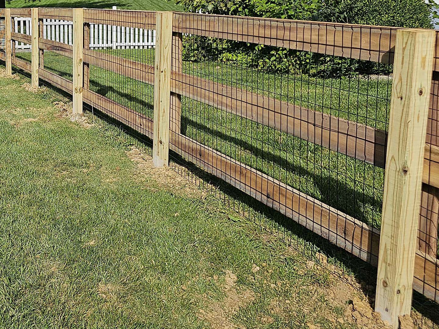 Farm Kentucky Board Fence in Dayton Ohio