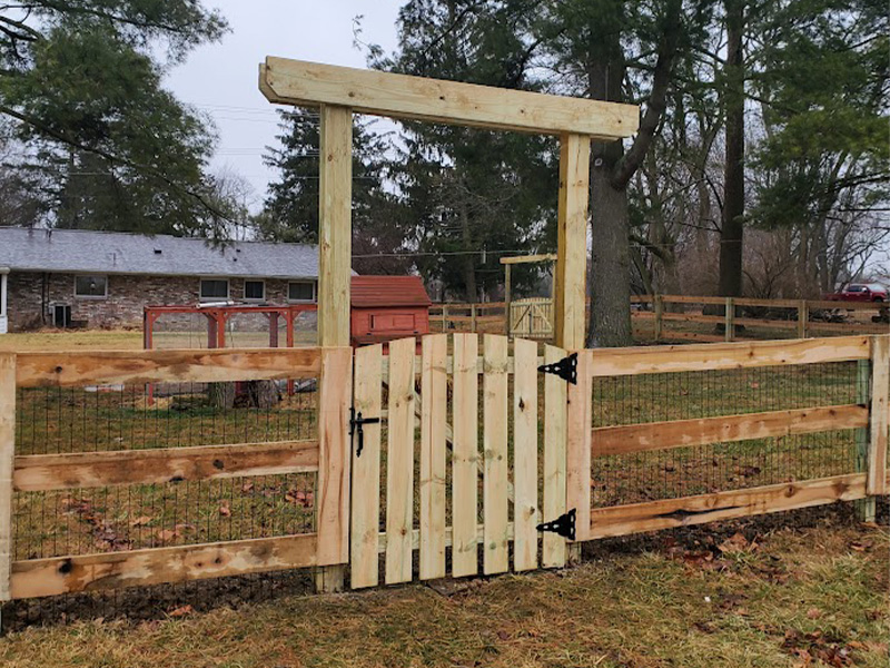 Residential wood arbor in Dayton Ohio