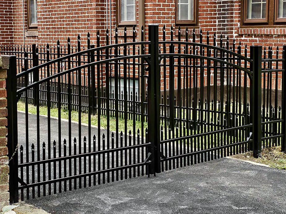  Fence and gate contractor in Dayton Ohio for residential and commercial properties