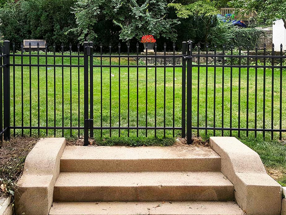  Fence and gate contractor in Dayton Ohio for residential and commercial properties