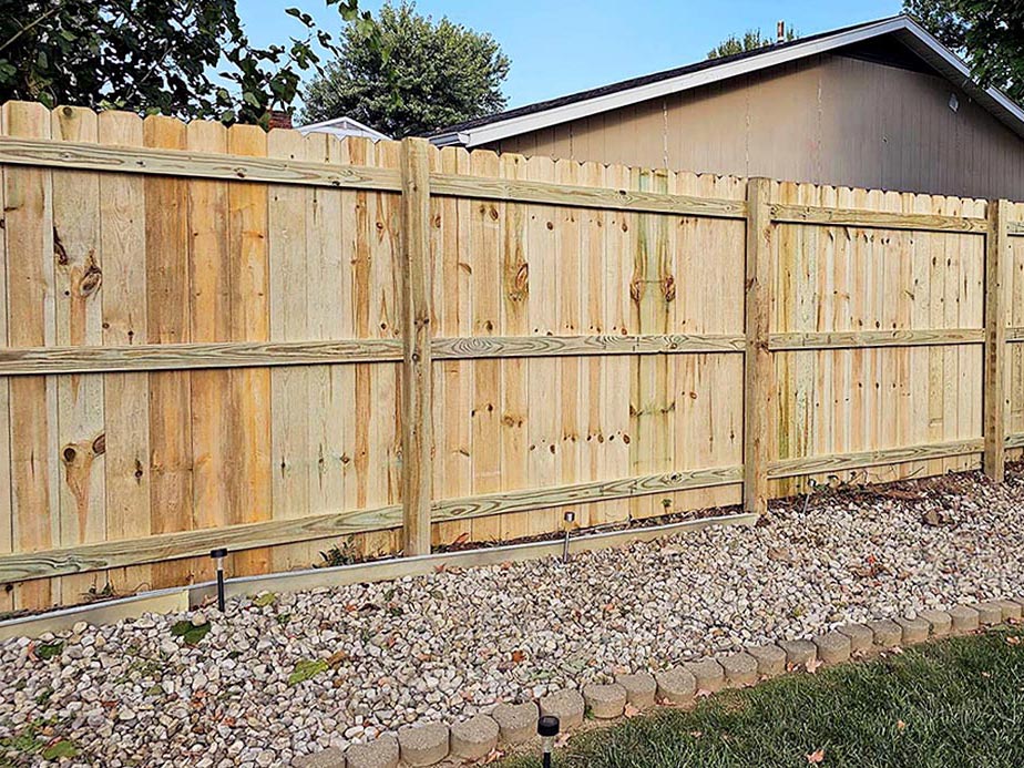 Piqua OH stockade style wood fence